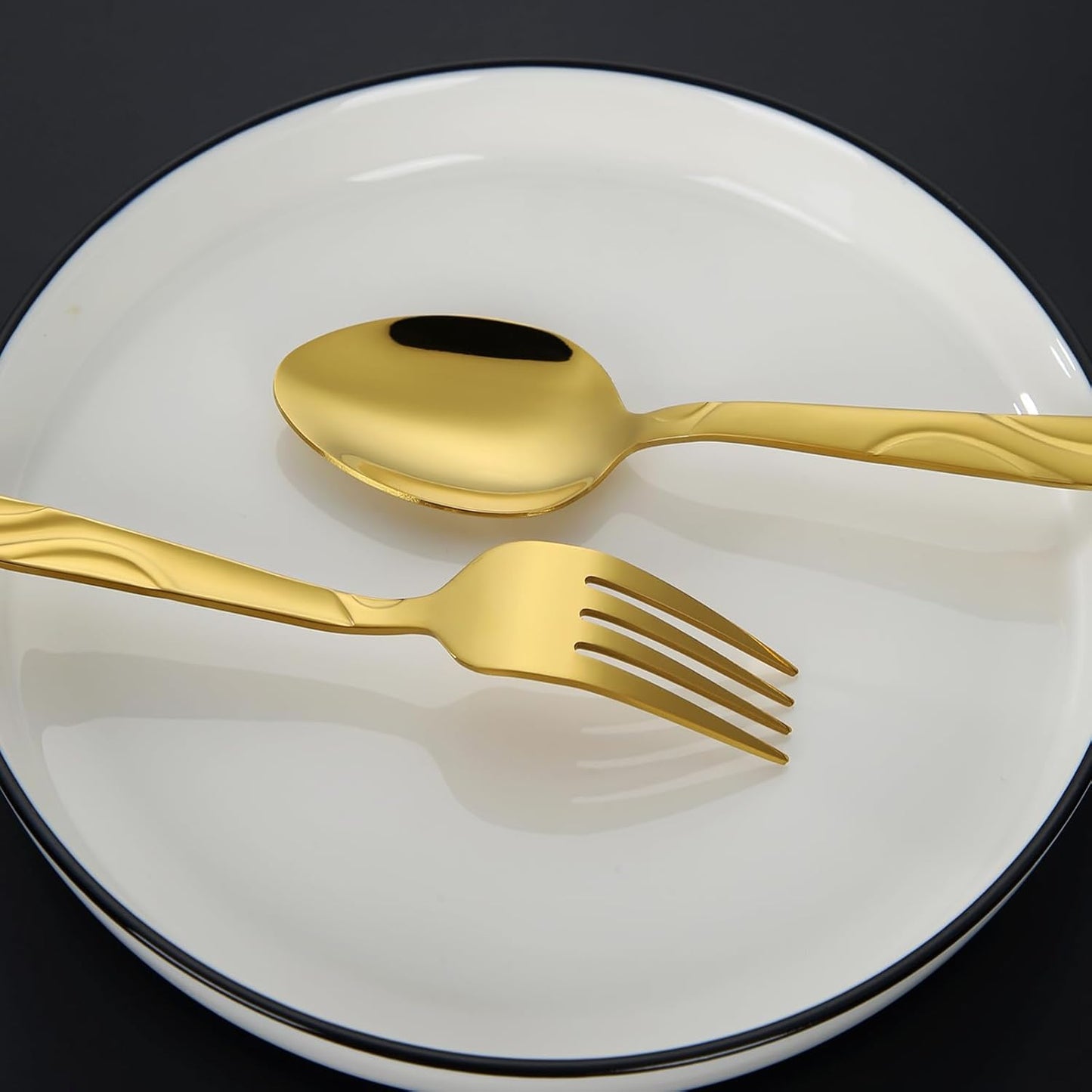 30 Pieces Gold Flatware Silverware Set, Stainless Steel Fork Spoon Knife Set Service for 6, Food Grade Cutlery Set 30-piece, Dishwasher Safe