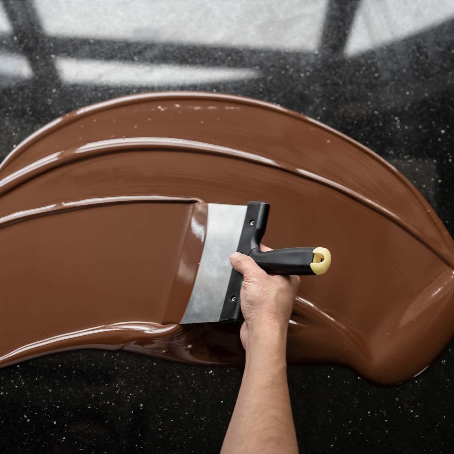 Valrhona Premium French Baking Milk Chocolate Discs (Feves). CARAMELIA 36% Cacao. Creamy, Caramel, Salted Butter Notes. Easy Melt-Tempering. Milky, Balanced. Luscious Frosting, Sauces 250g (Pack of 2)