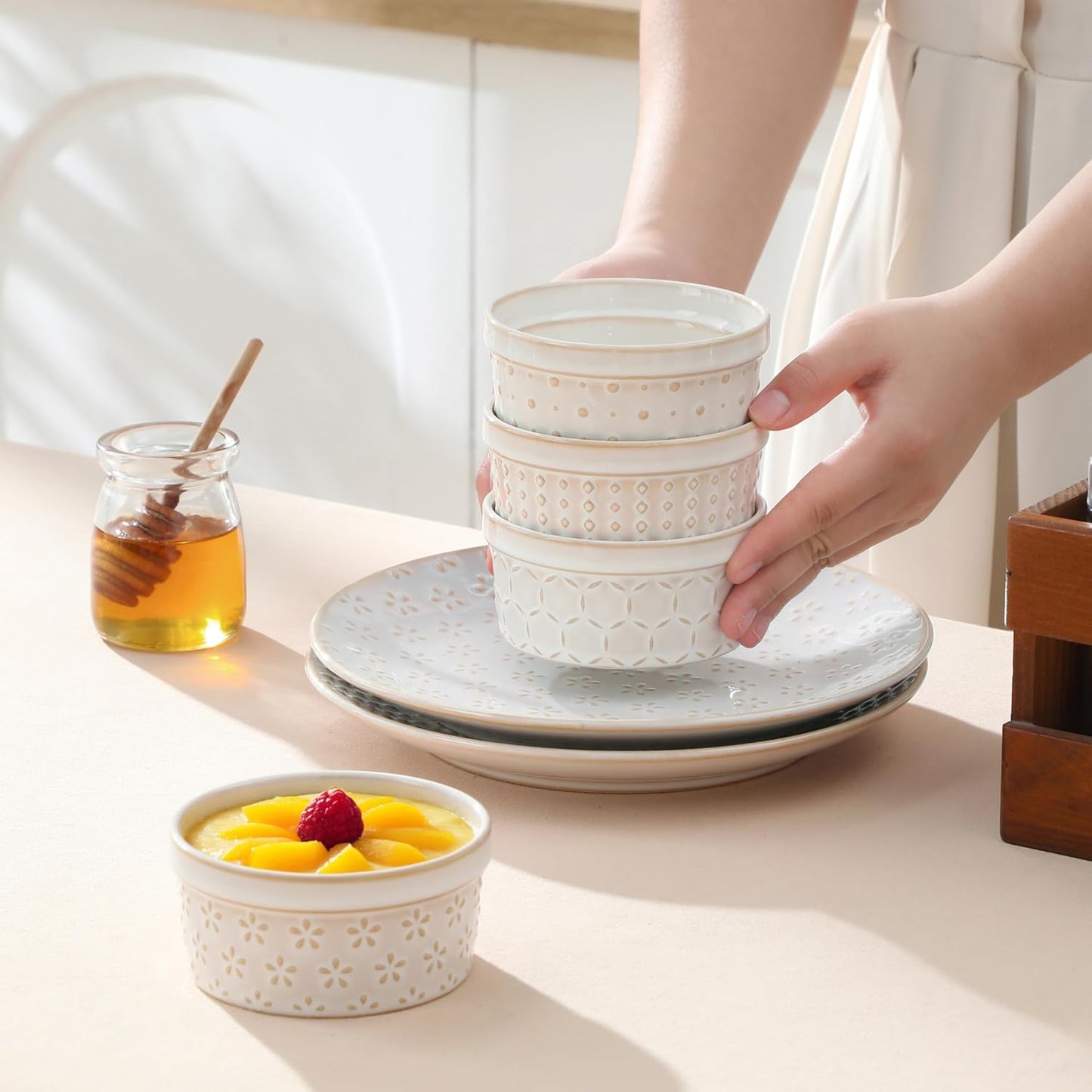 MALACASA Ramekins 4 Oz Oven Safe, Ceramic Creme Brulee Souffle Dishes, Pudding Custard Cups Ramekin For Baking, Small Dipping Sauce Bowls, Set of 4, Microwave and Dishwasher Safe, Arctic White