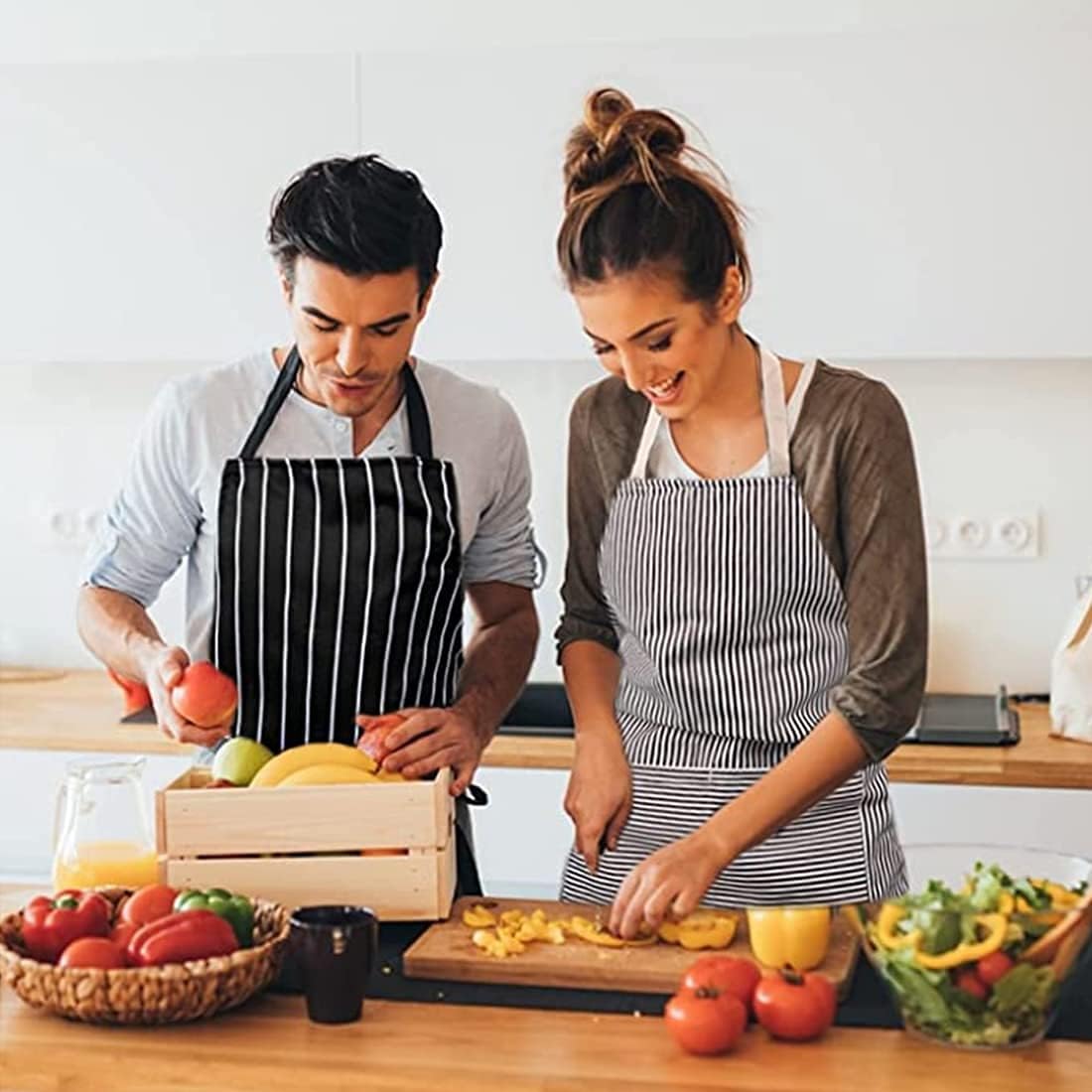 RUIBOLU Adjustable Bib Apron with 2 Pockets Cooking Kitchen Cotton Aprons for Women Men Chef Restaurant BBQ Painting