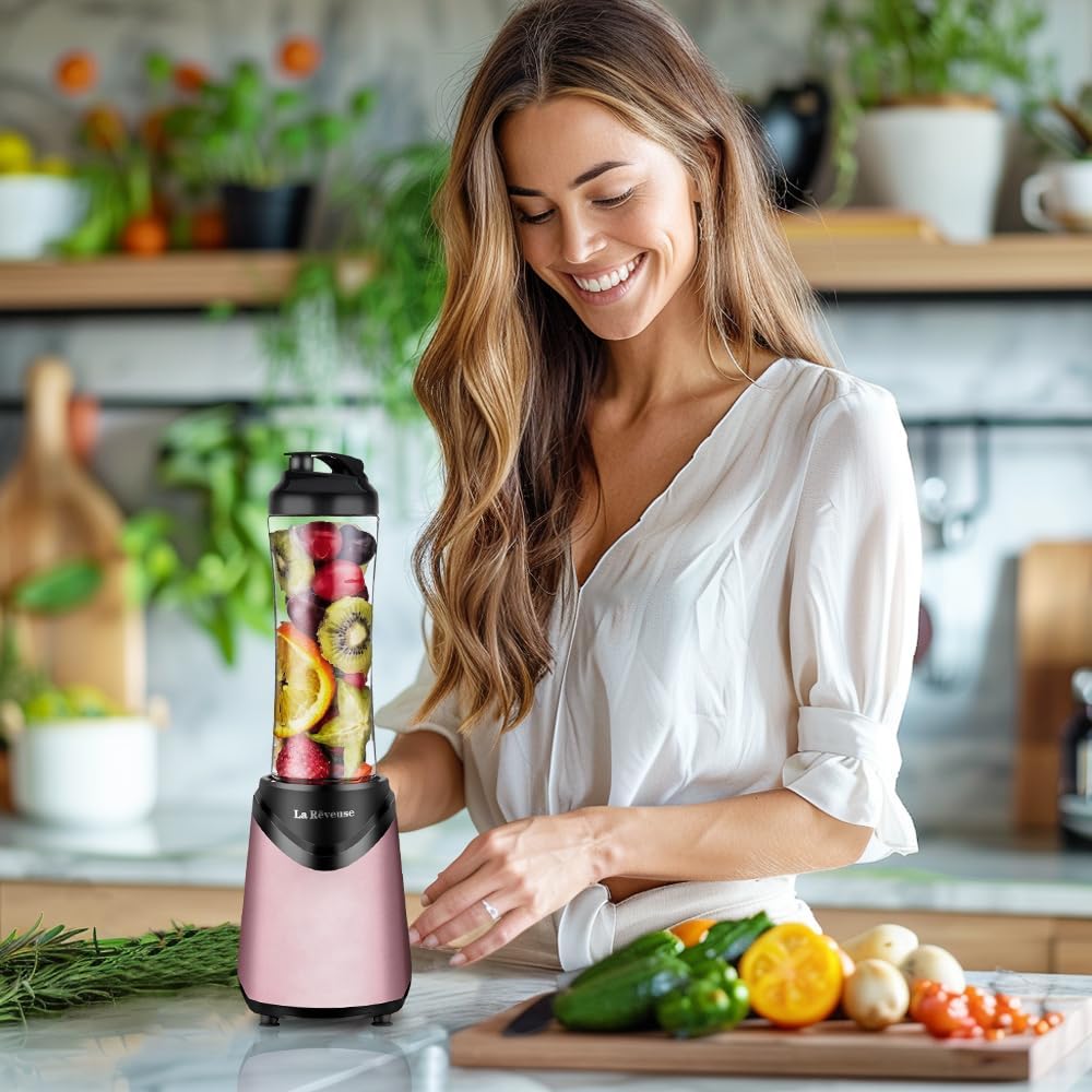 La Reveuse Smoothies Blender Personal Size 300 Watts with 18 oz BPA-Free Portable Travel Sports Bottle (Pink)