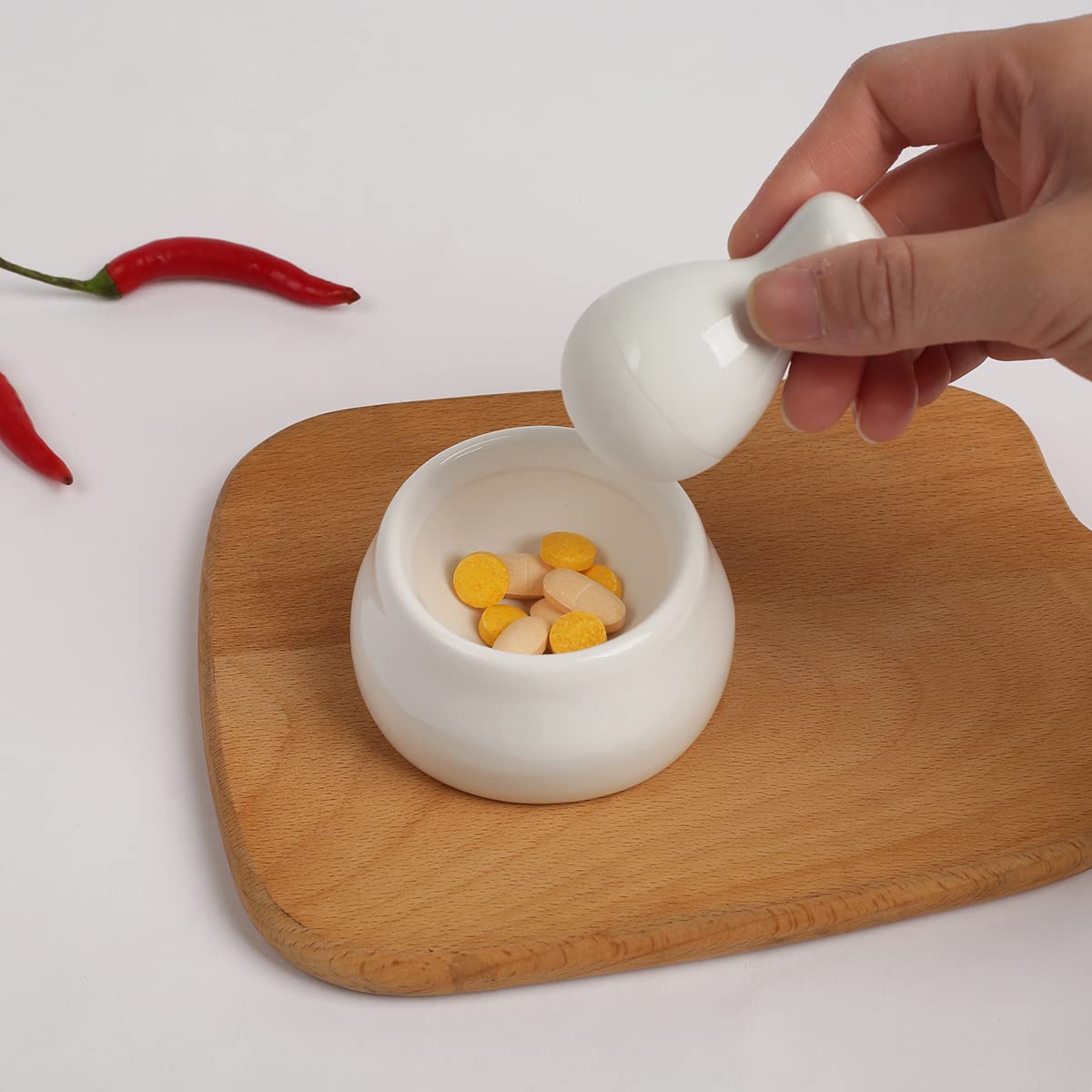 Mini White Ceramic Mortar and Pestle Set, A Perfect Pill Crusher, Also Suitable for Crushing Spices, Herbs, etc