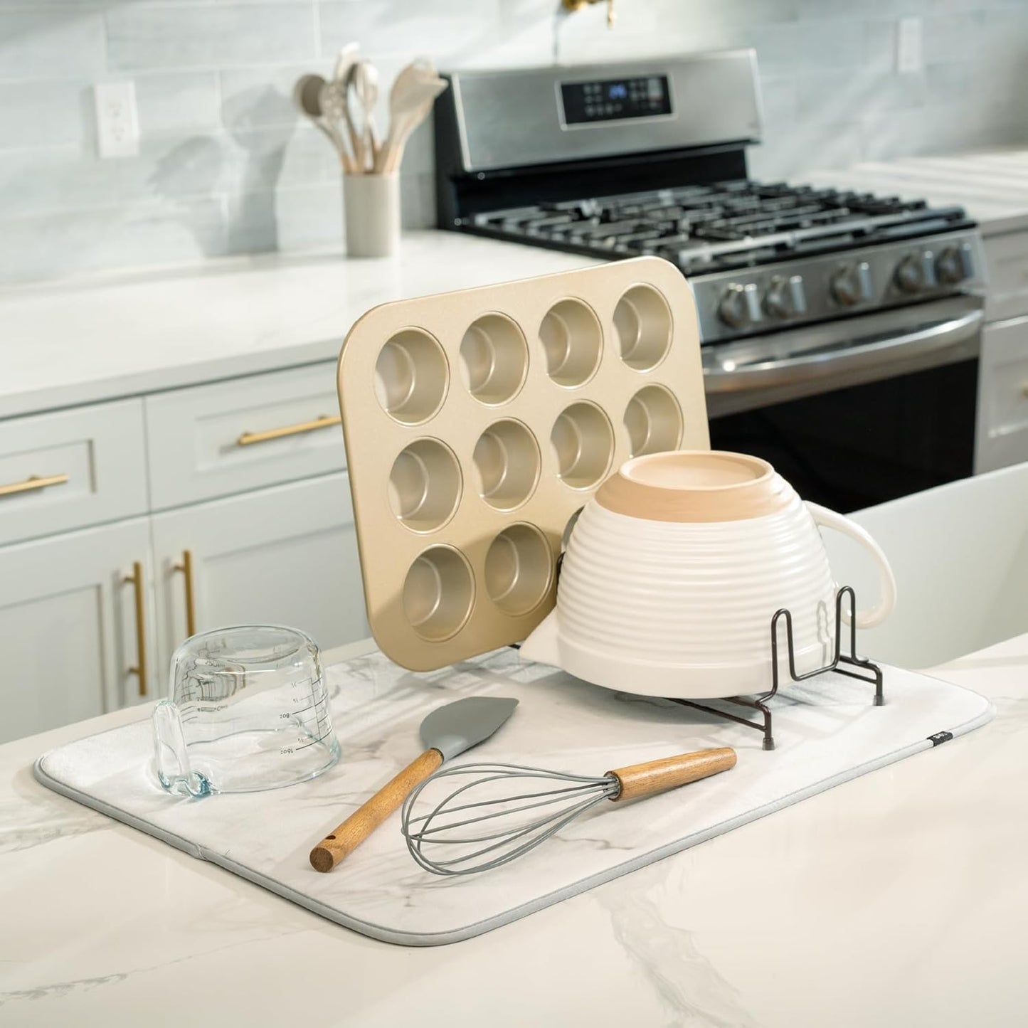 S&T INC. Dish Drying Mat XL, 18” x 24”, Absorbent Microfiber Kitchen Counter Mat, Dish Drying Pad for Dishes, Utensils, Pots and Pans, Extra Large, Grey Stone