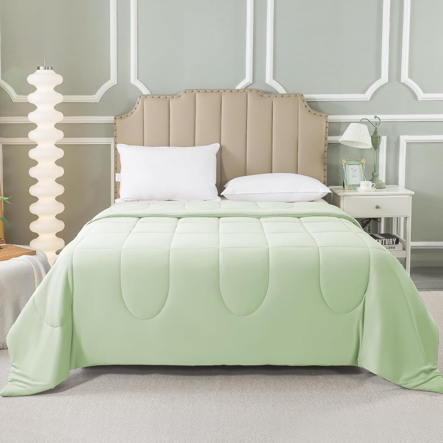 HYLEORY Cooling Comforter Twin Size - Summer Cooling Blanket for Hot Sleepers/Night Sweats, Double-Sided Cold Touch Silky Ice Comforters, Breathable Lightweight Beddings, Cool Green, 68"x90"