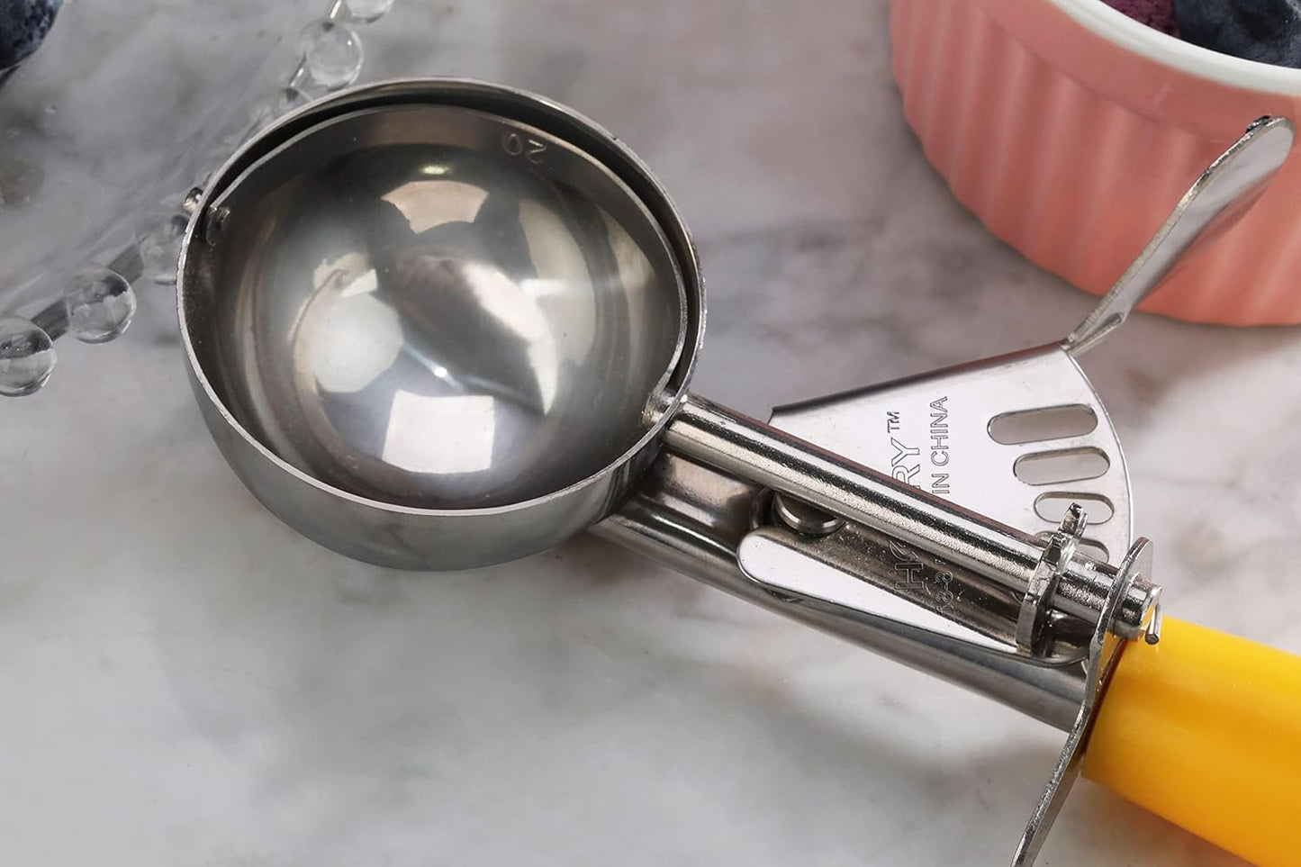 New Star Foodservice 537713 Commercial-Grade Thumb Press Food Disher/Ice Cream Scoop, 18/8 Stainless Steel, 2 oz, Size 20, Orange