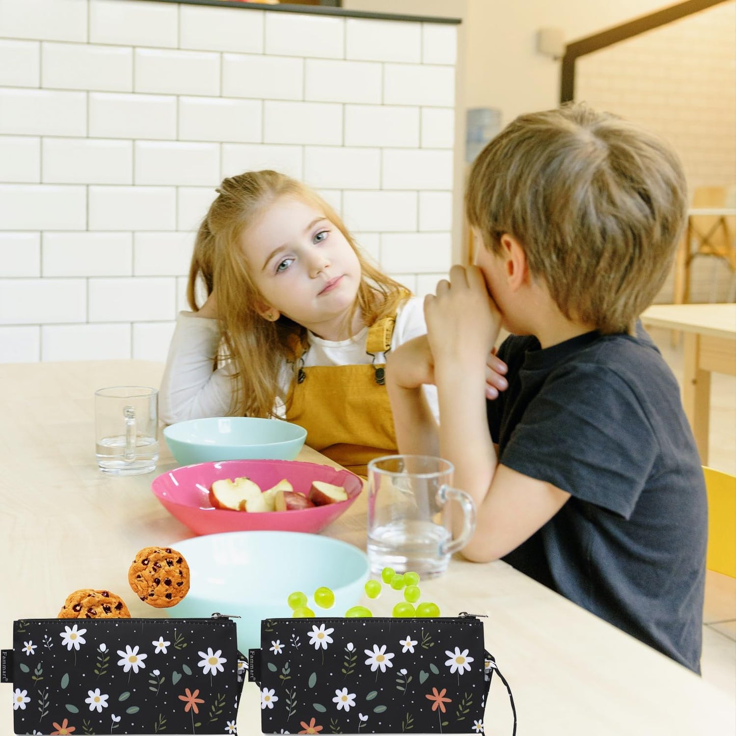 Reusable Sandwich Bag/Snack Bag for Kids & Adults, Dual Layer Lunch Bag with Handle, Washable, Food Safe, BPA Free (2-Pack, Daisy)