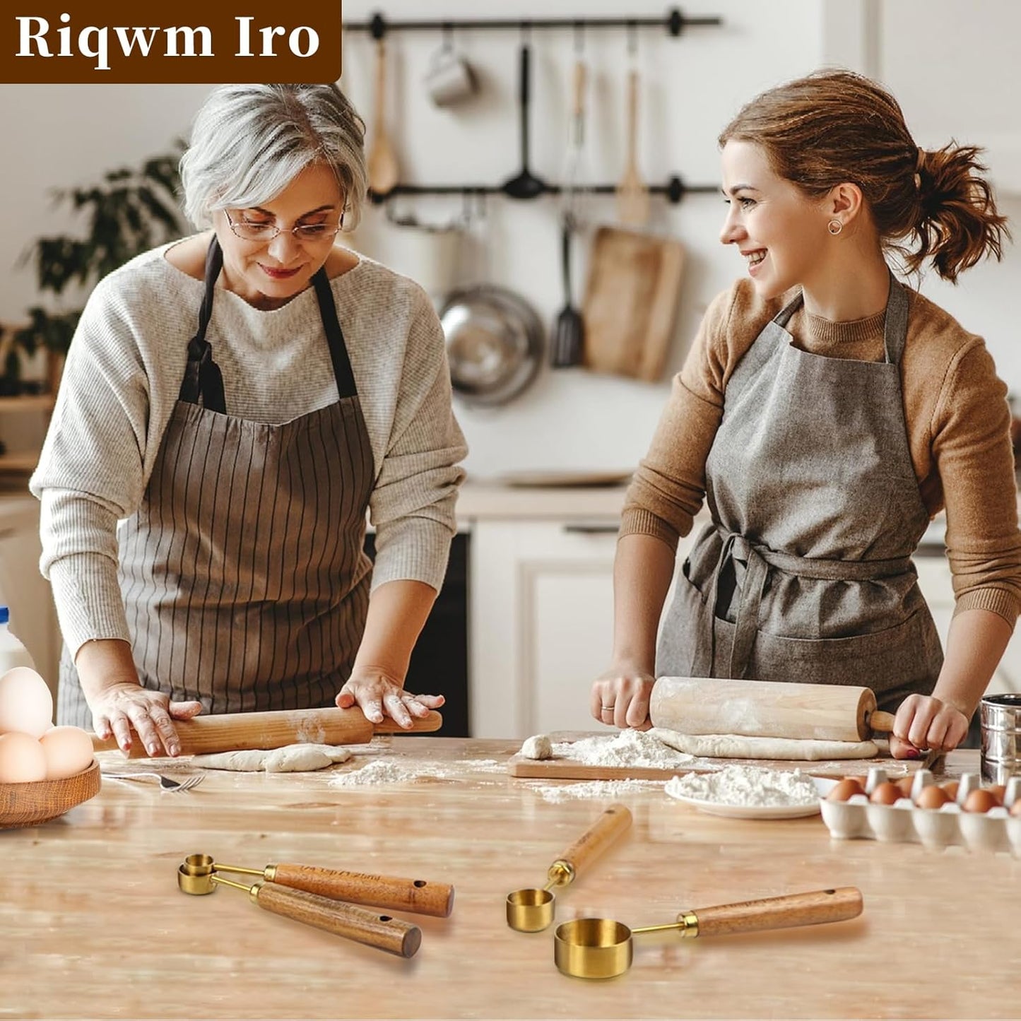 Measuring Cups and Spoons Set，Measuring Cup Set with Wooden Handle and Metric and US Measurements，Silver Polished Finish，for Cooking and Baking in The Kitchen (8 Piece)