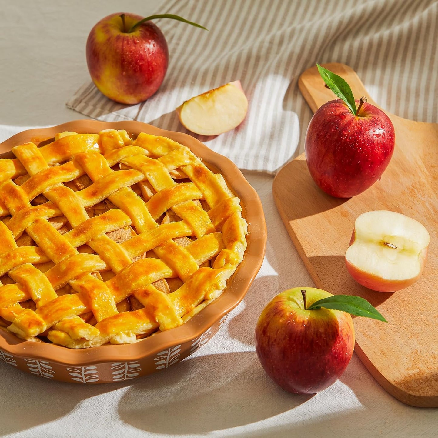 Sweese Porcelain Deep Fluted Pie Dish for Baking - 9 inch Porcelain Pie Plate for Apple, Quiche, Pot Pies, Tart - Leaf - Brown