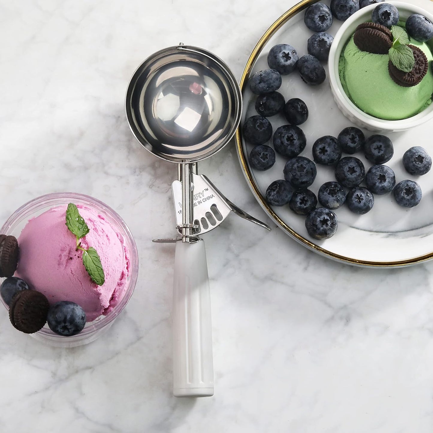 New Star Foodservice 34745 Commercial-Grade Thumb Press Food Disher/Ice Cream Scoop, 18/8 Stainless Steel, 4.67 oz, Size 6, White