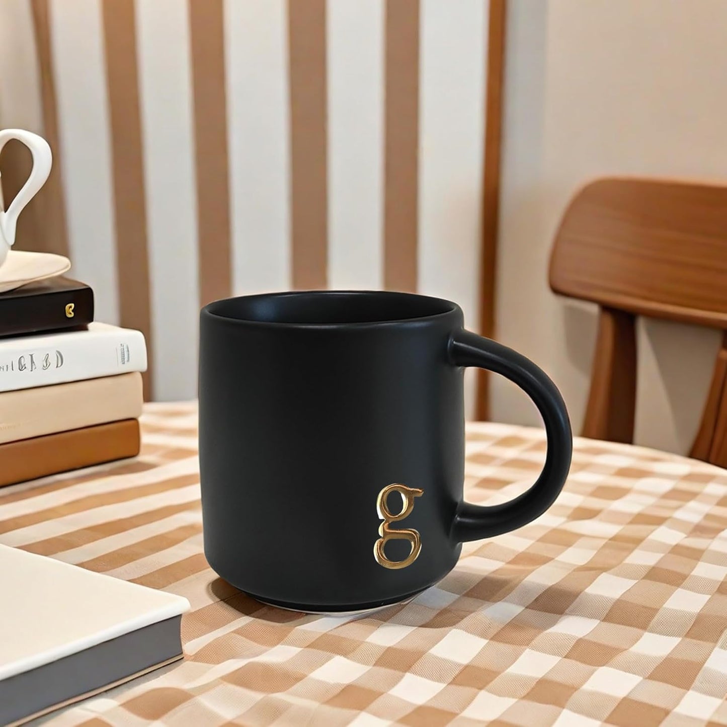 COLLECTIVE HOME - Black Monogram Ceramic Mugs, 15 oz Golden Initial Coffee Cups, Elegant Alphabet Tea Mugs, Personalized Halloween Mug with Gift Box, Perfect for Office and Home Décor (g)