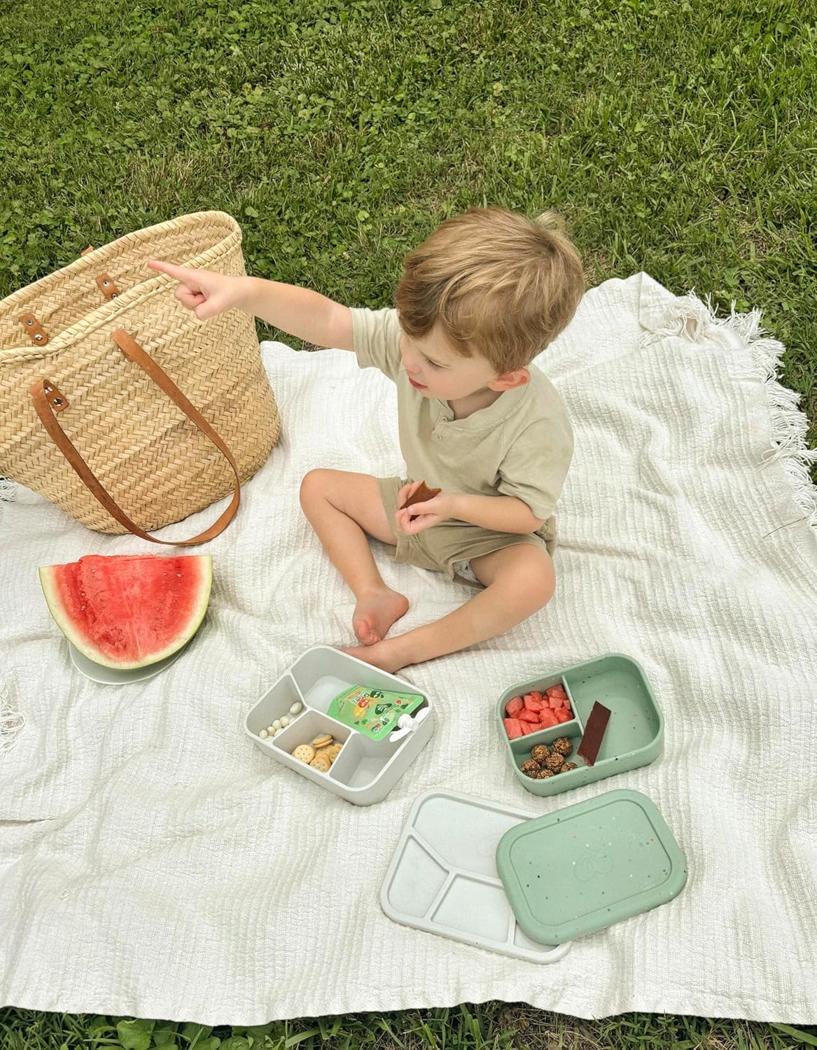 Ullabelle Leak Proof Bento Box Food-Grade Silicone Bento, BPA, Phthalate, Lead, & PVC Free - Bento Lunch Box for Daycare, Kids, & Adults - Leak Resistant Sets With Lids Snack Box Container (Green)