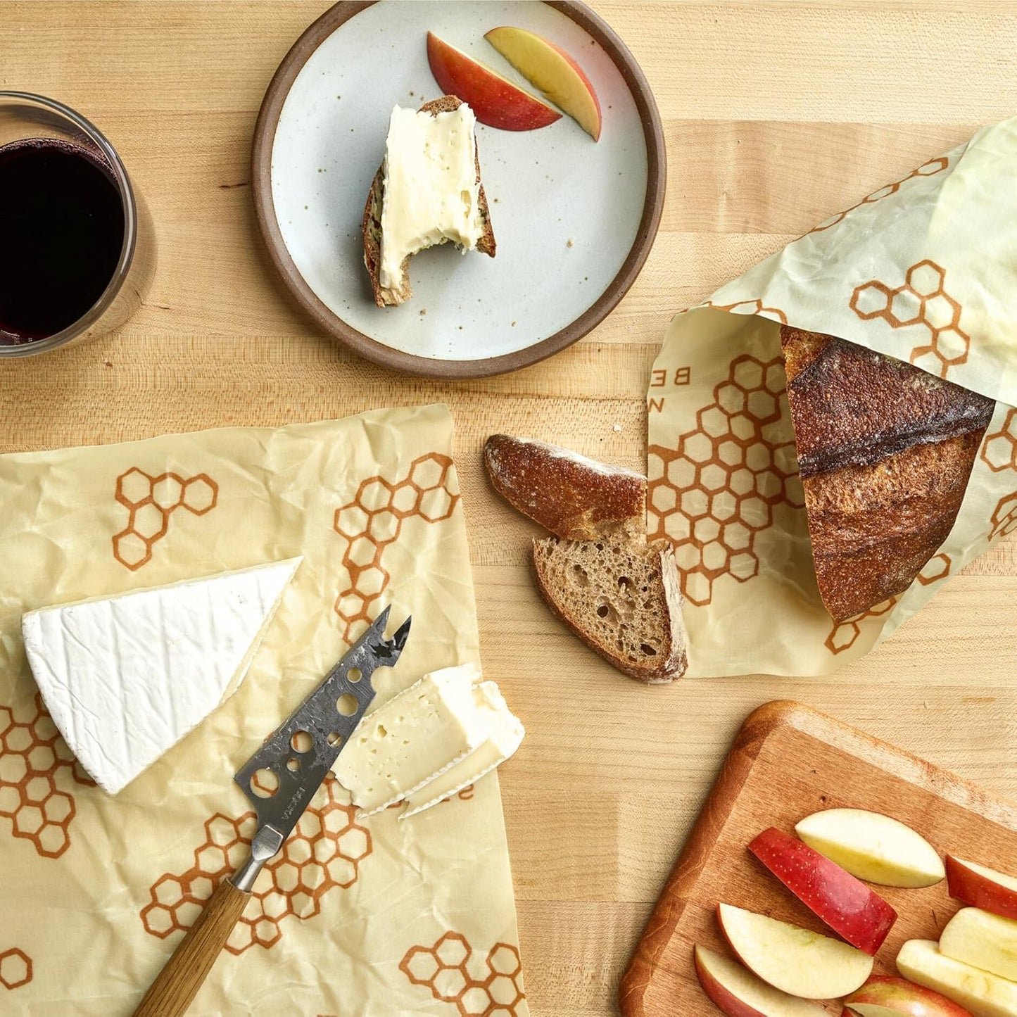 Bee's Wrap Beeswax Wraps for Food - Honeycomb Bread Wrap - Made in USA Reusable Bread Storage Bags - Organic & Eco-Friendly Alternative to Aluminum Foil, Sourdough Bags & Plastic Wrap